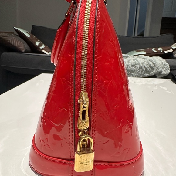 Louis Vuitton’s Alma - Picture 4 of 6